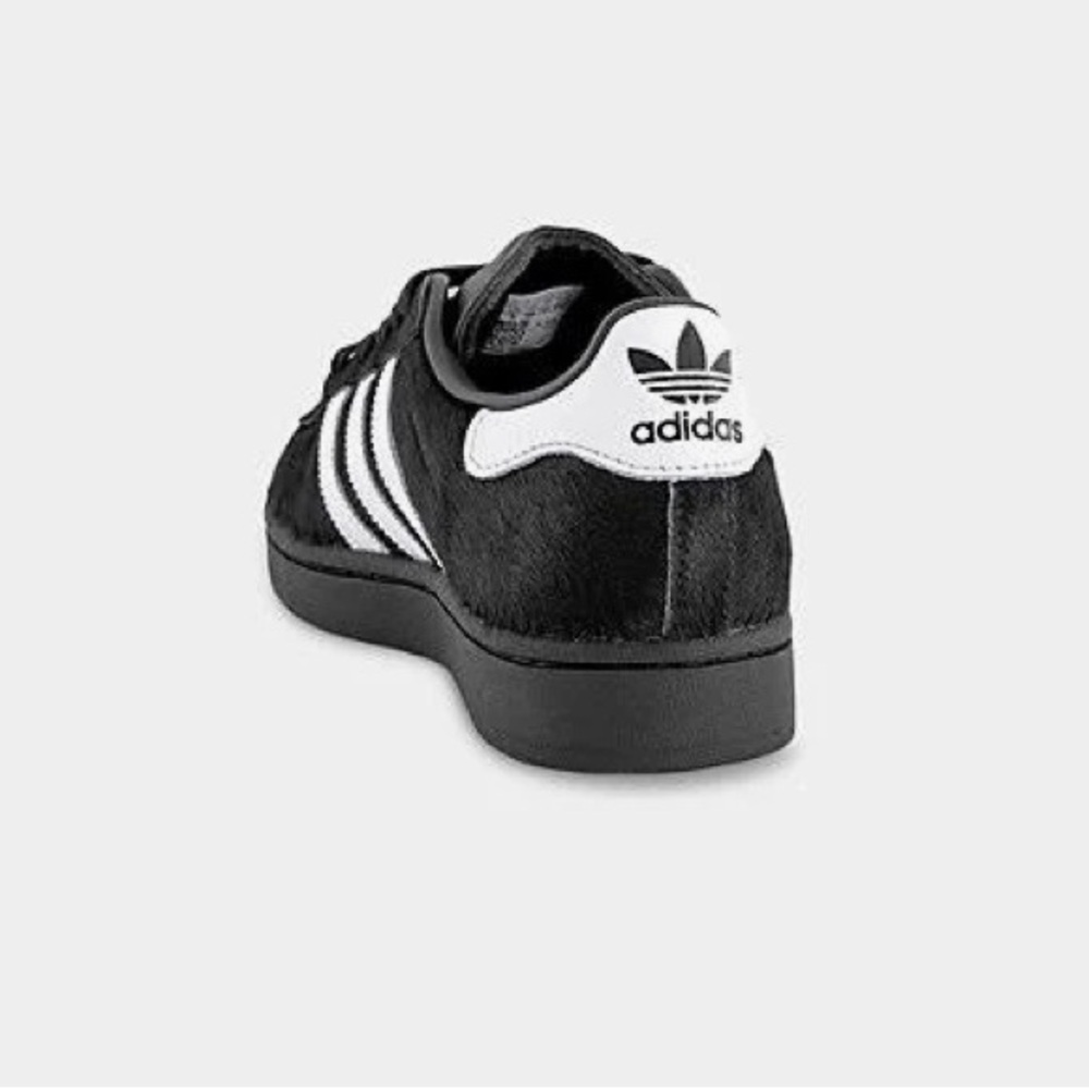 Pony hair version of Adidas superstar - Picture 2 of 7